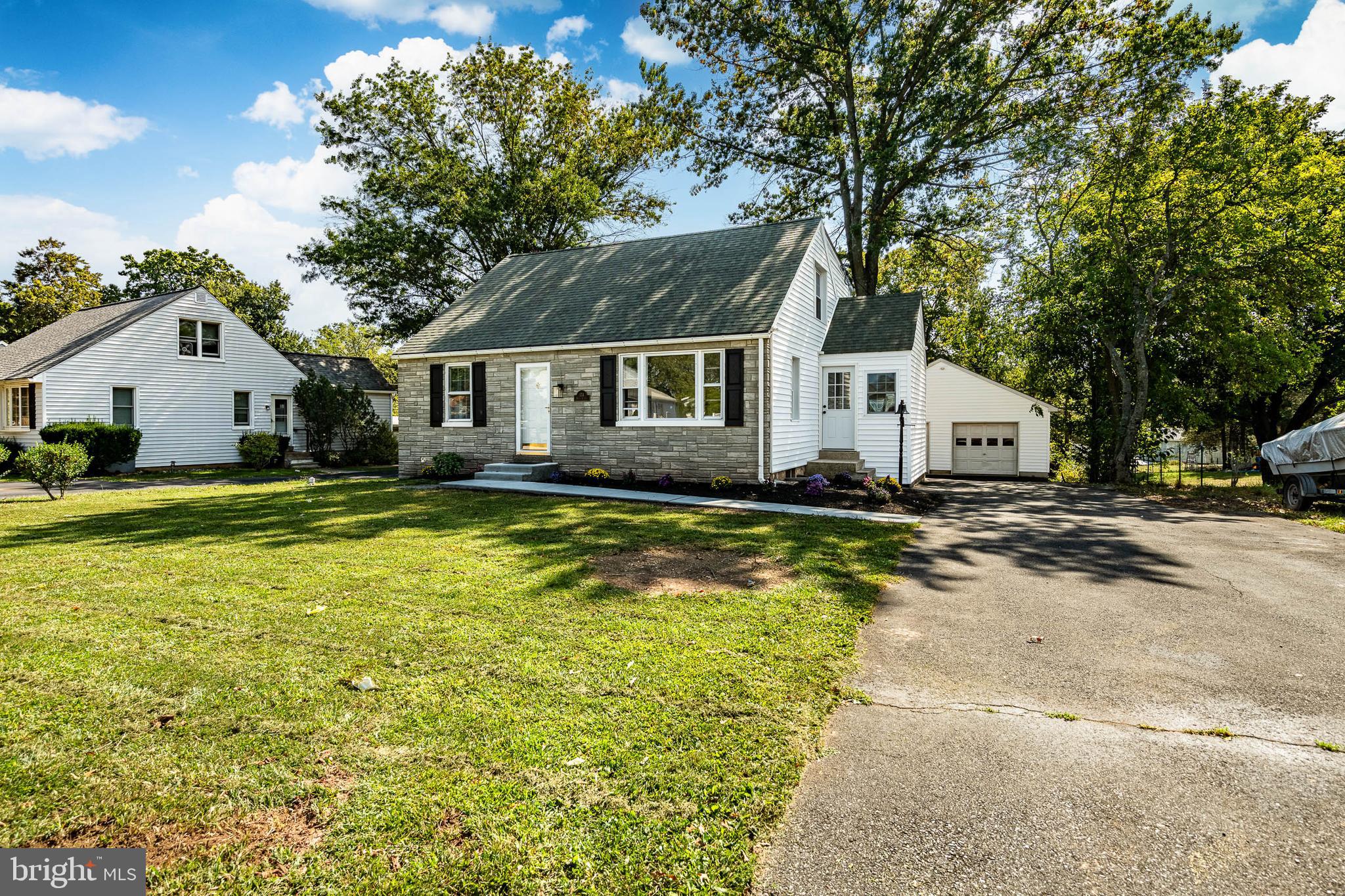 PERKIOMEN PL - Residential