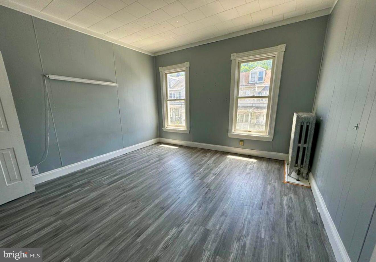 521 E MAHANOY STREET