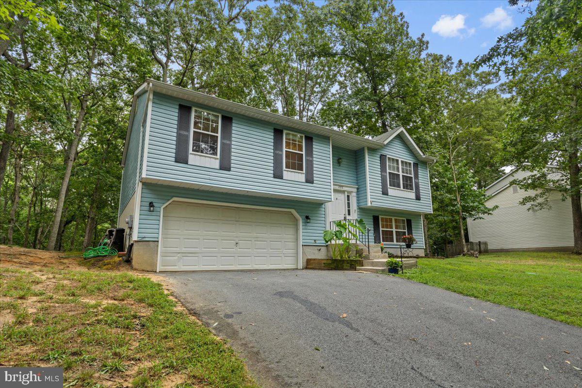 232 THUNDERBIRD DRIVE