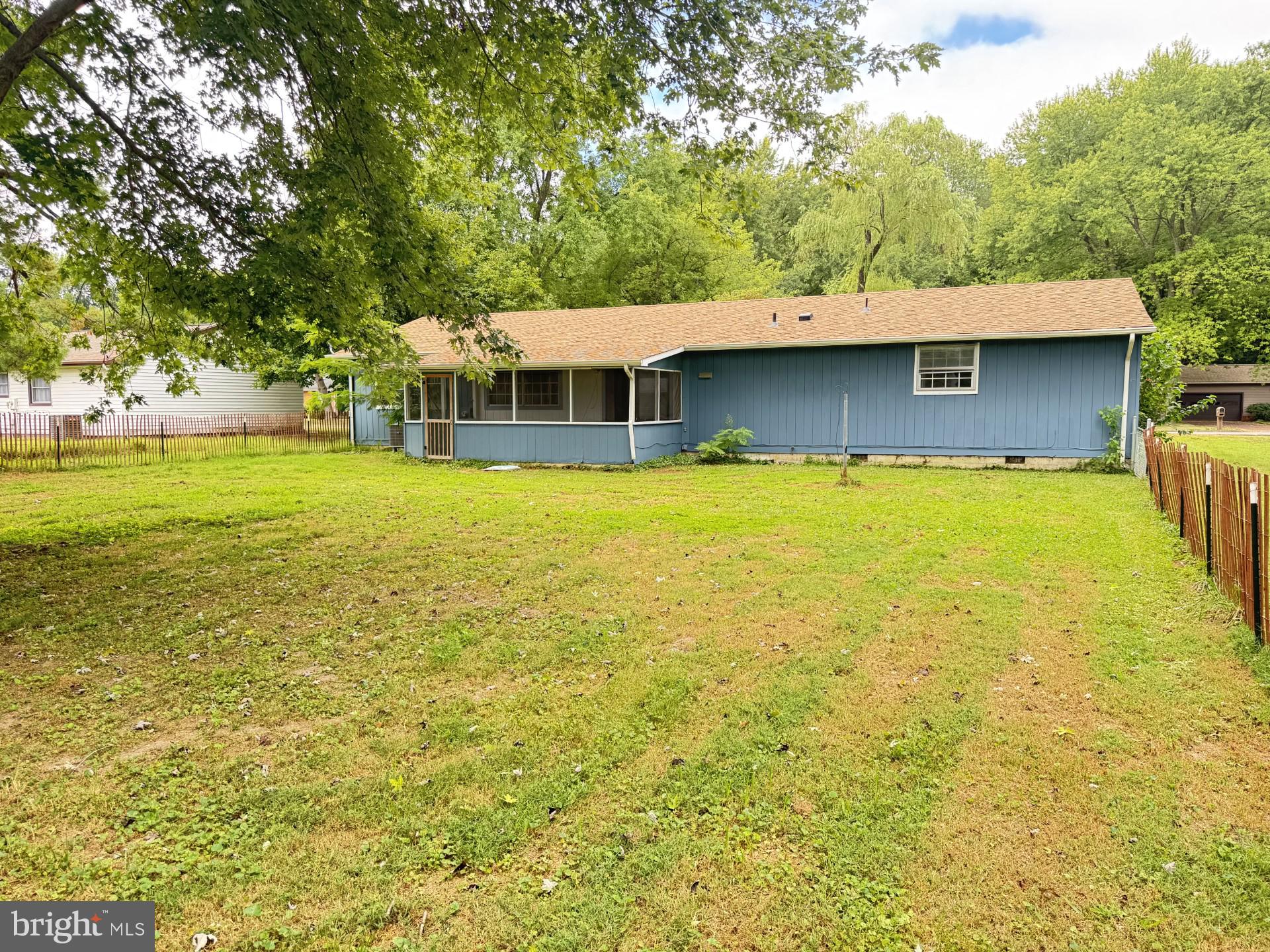 BAYBERRY ESTATES - Residential Lease