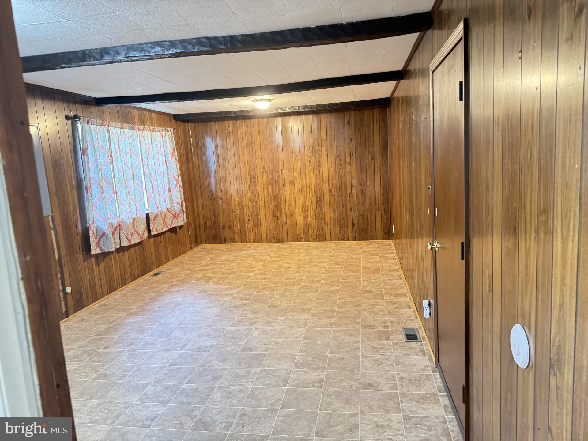 BAYBERRY ESTATES - Residential Lease