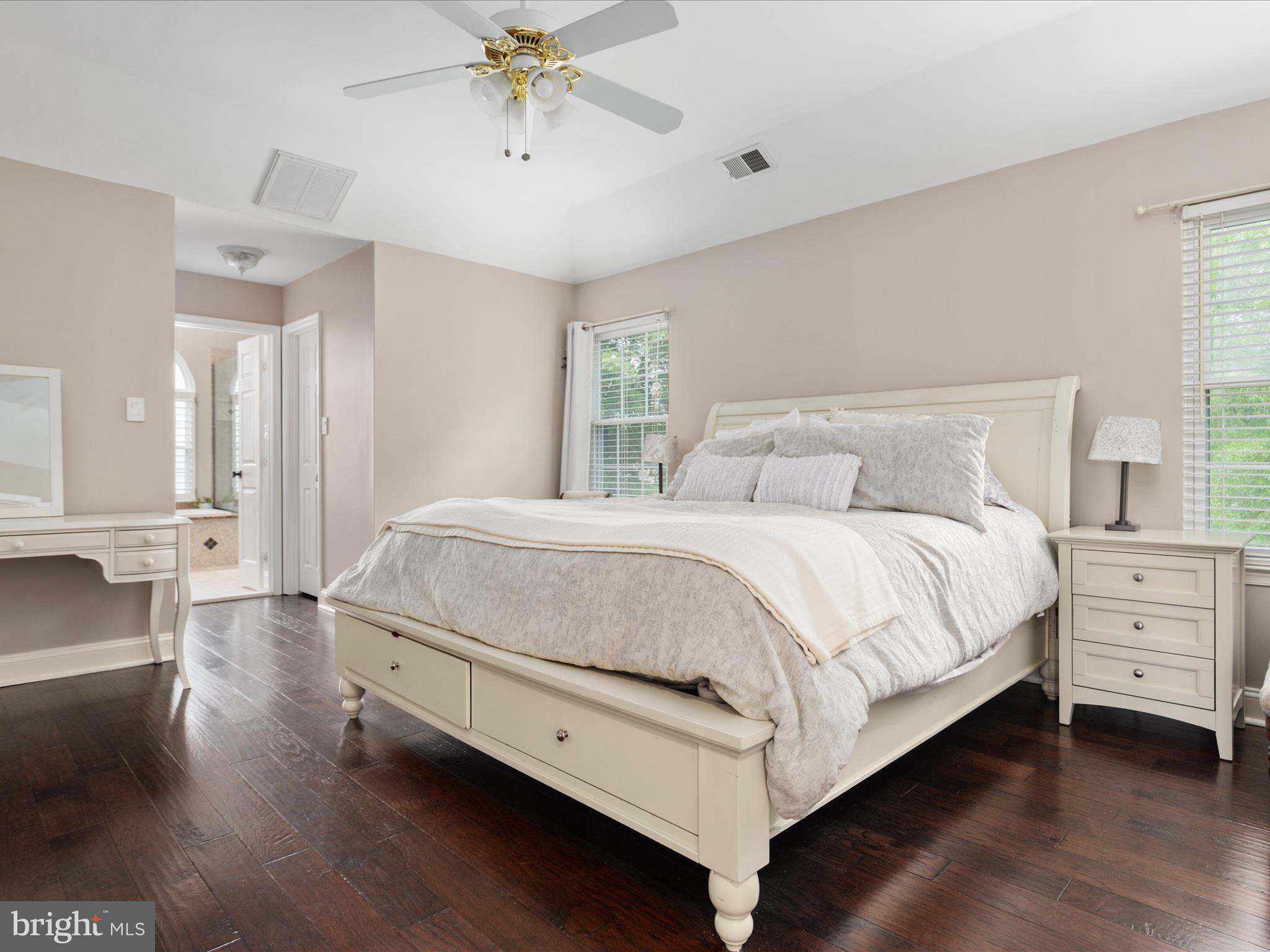 ASHBURN VILLAGE - Residential