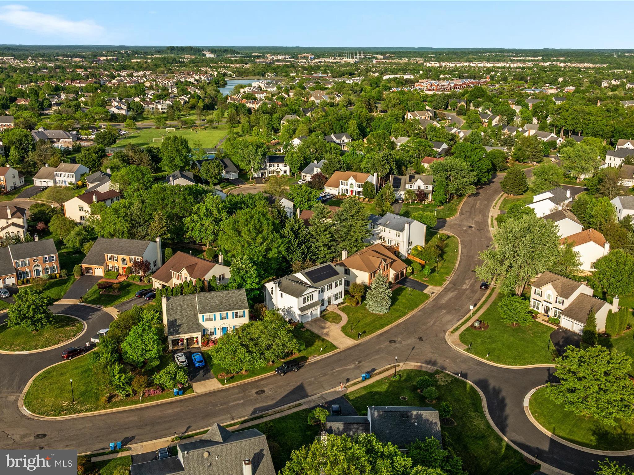 ASHBURN VILLAGE - Residential