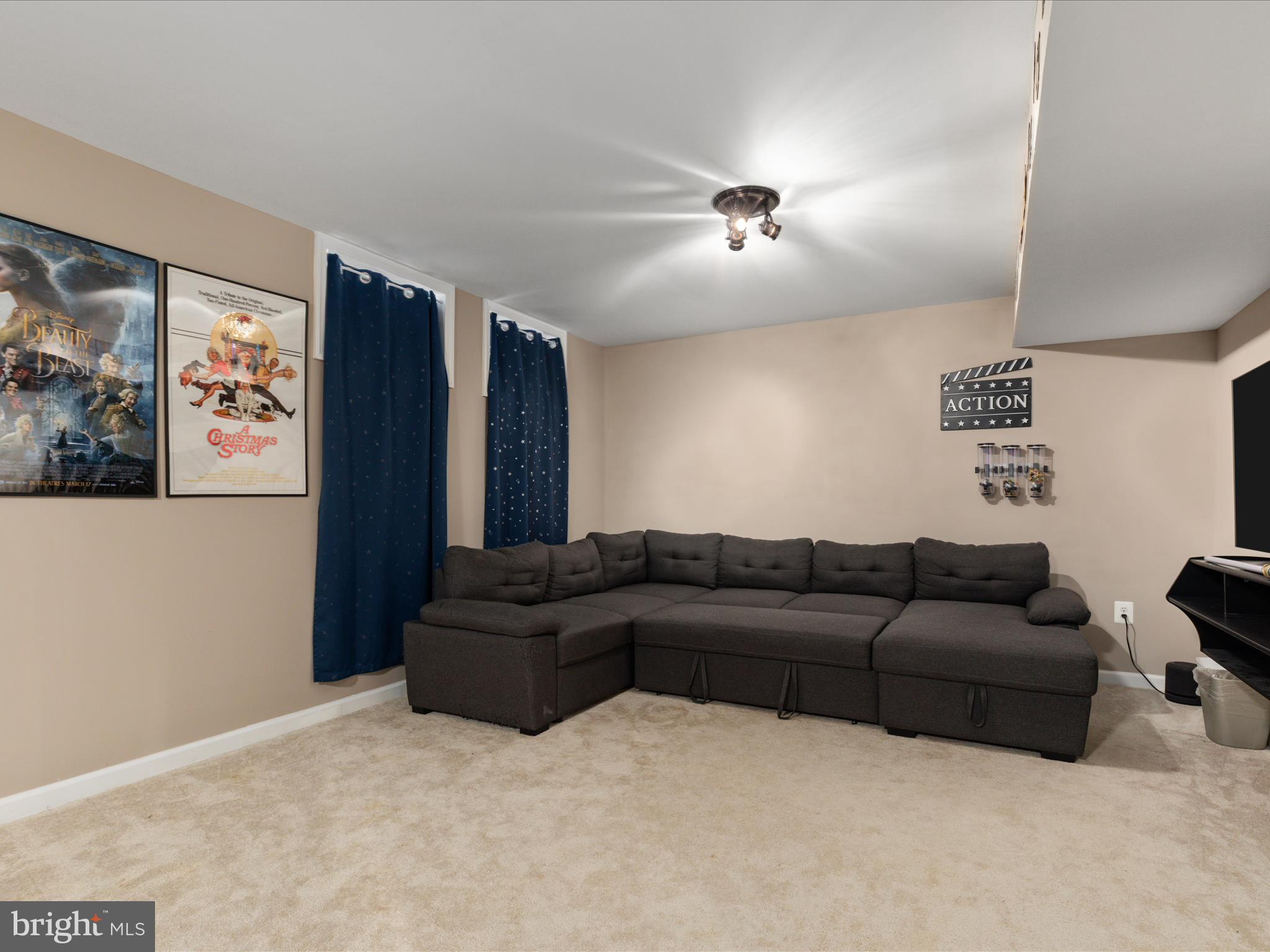 ASHBURN VILLAGE - Residential