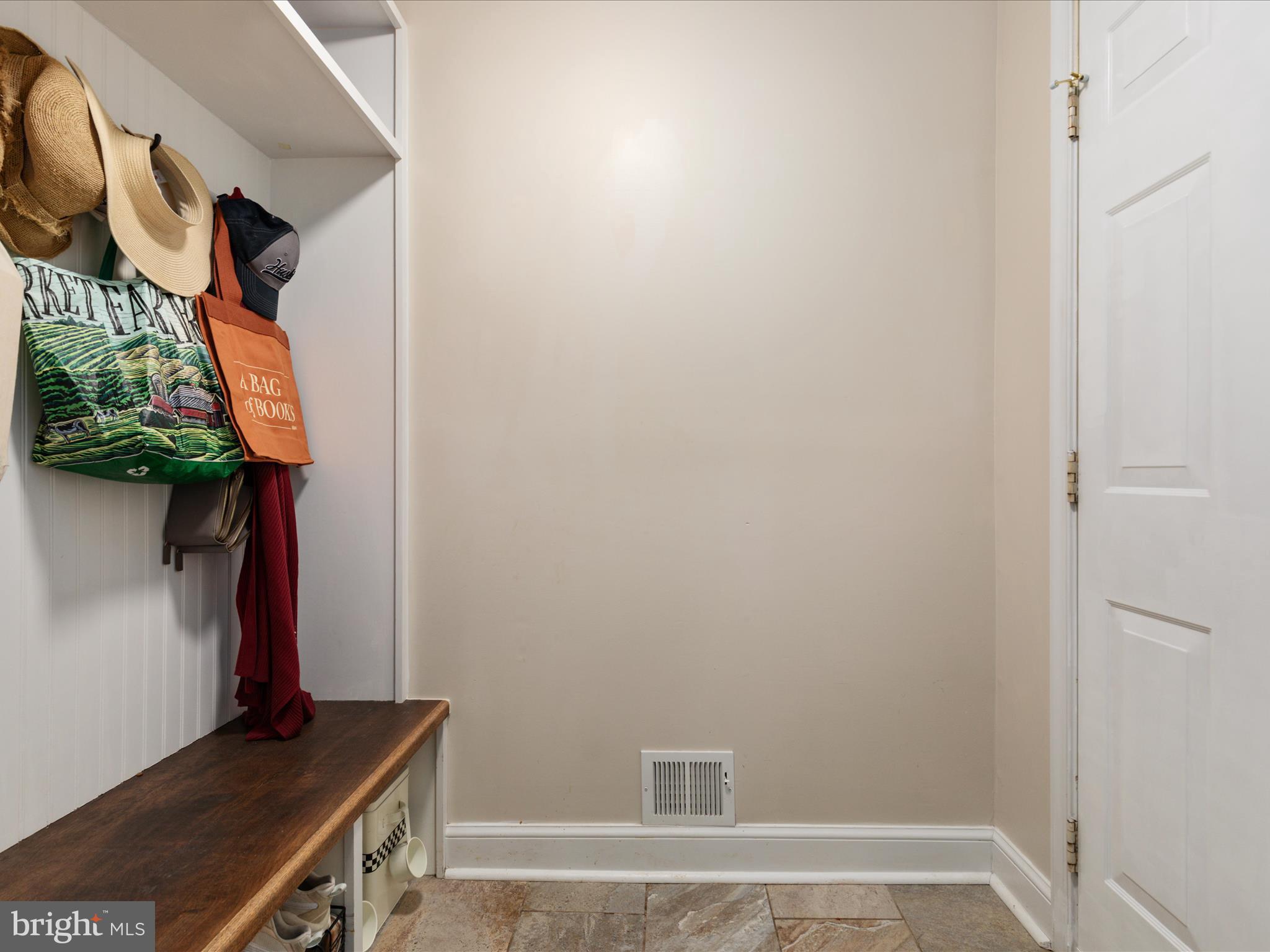 ASHBURN VILLAGE - Residential