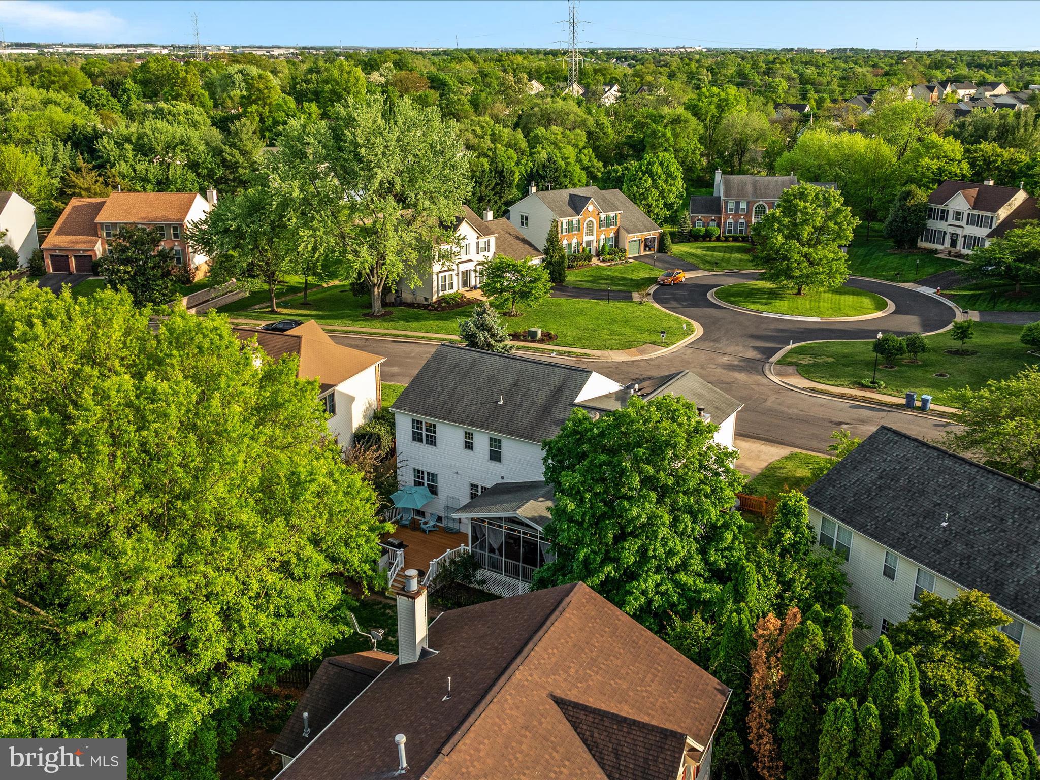 ASHBURN VILLAGE - Residential