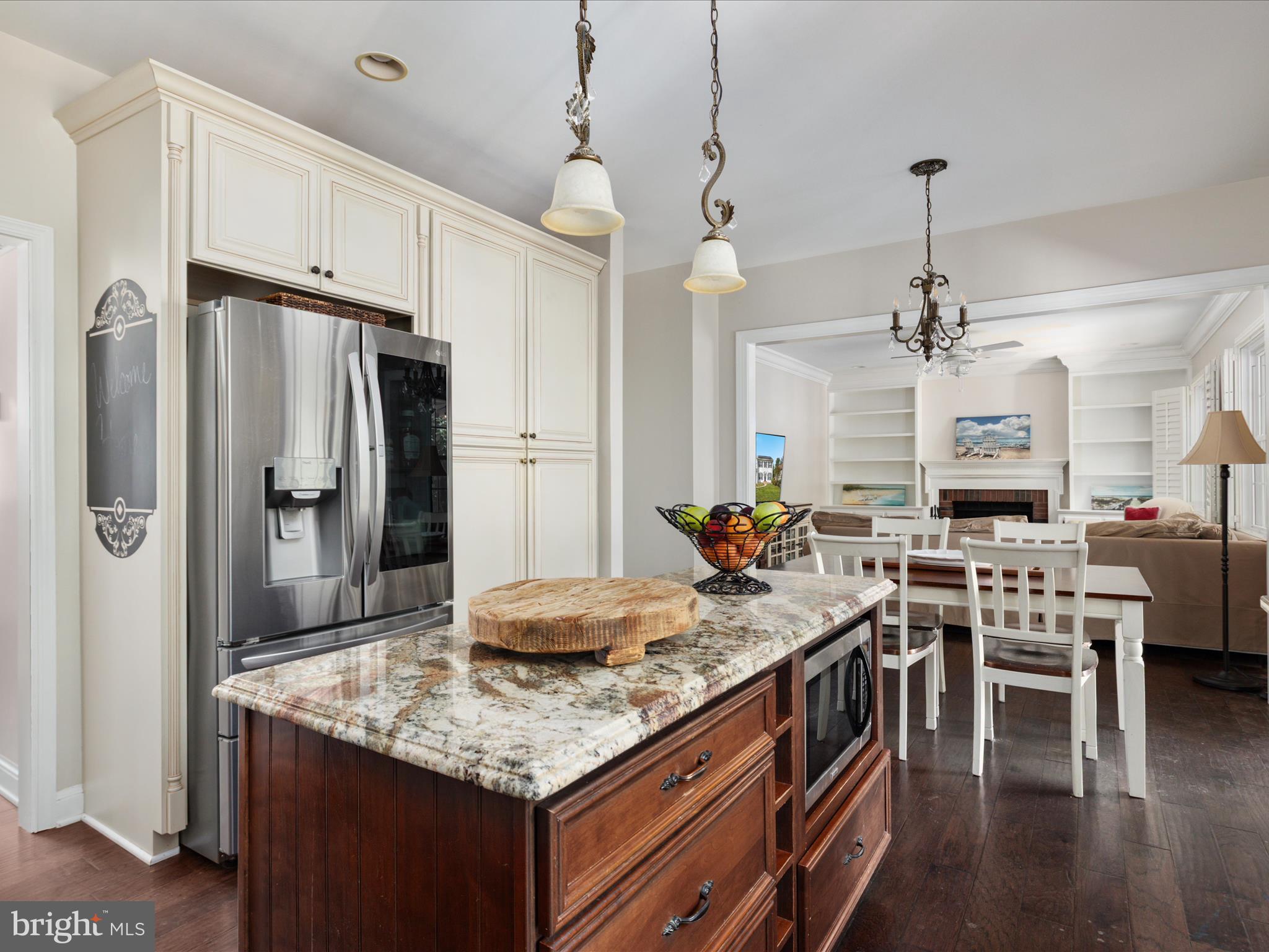 ASHBURN VILLAGE - Residential