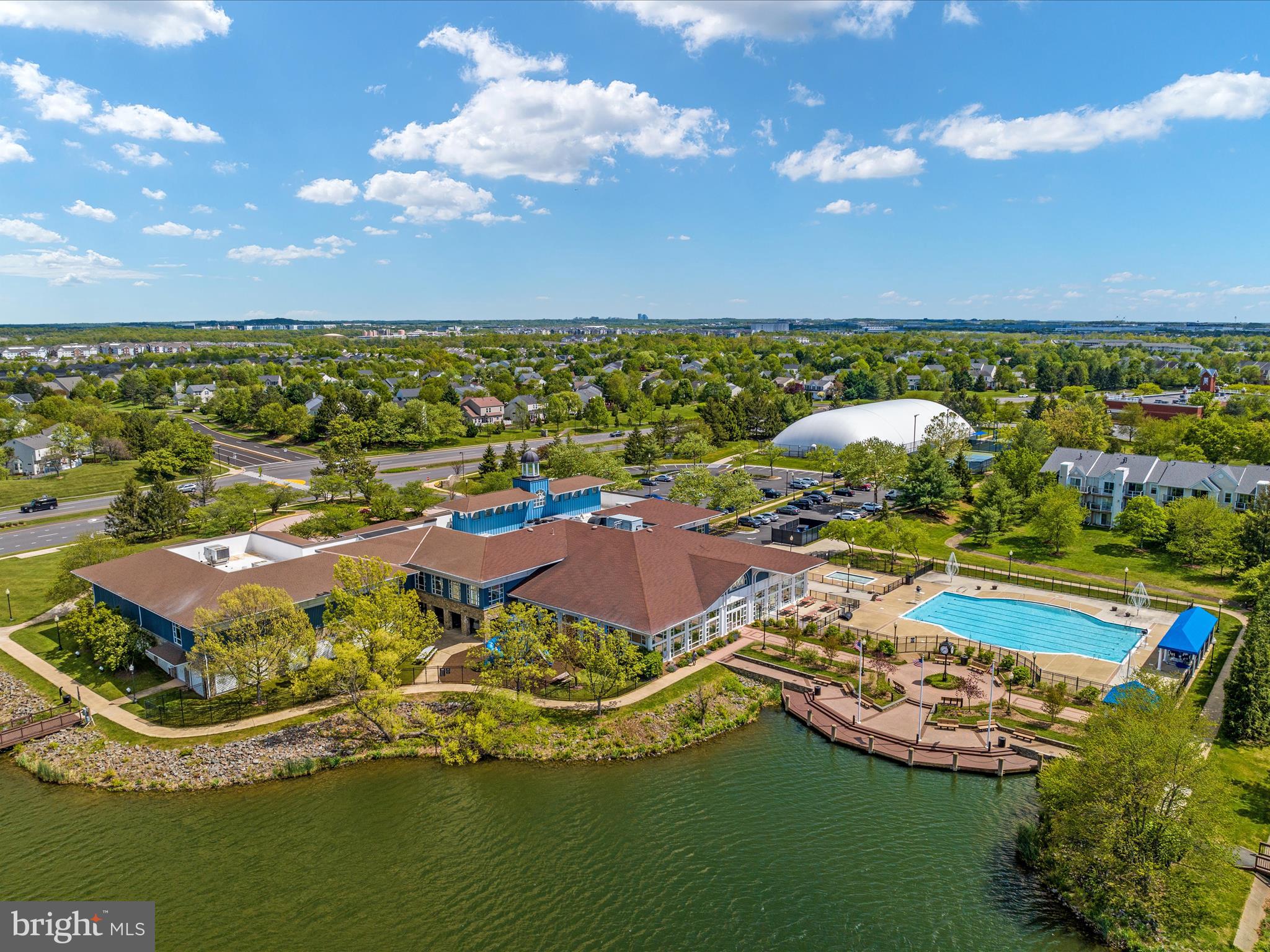 ASHBURN VILLAGE - Residential