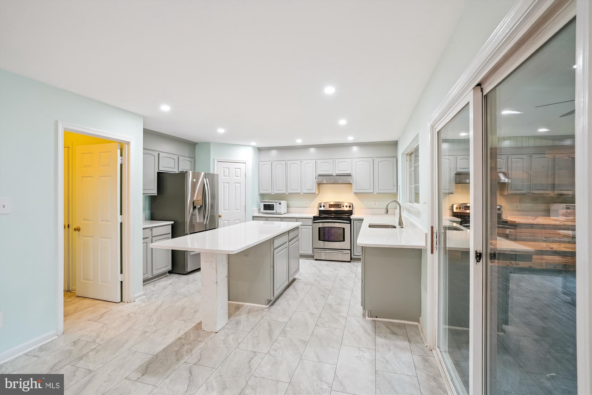 BLOOMS CROSSING - Residential