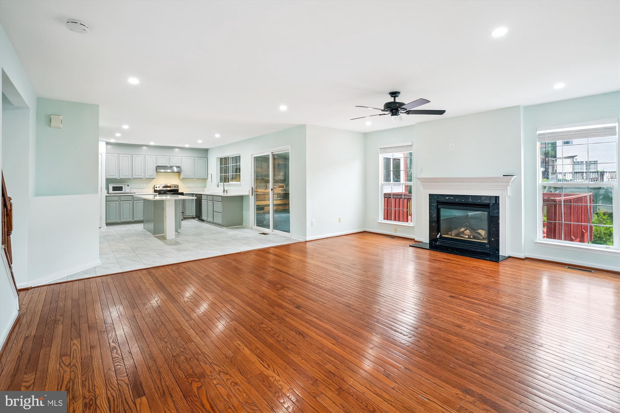 BLOOMS CROSSING - Residential