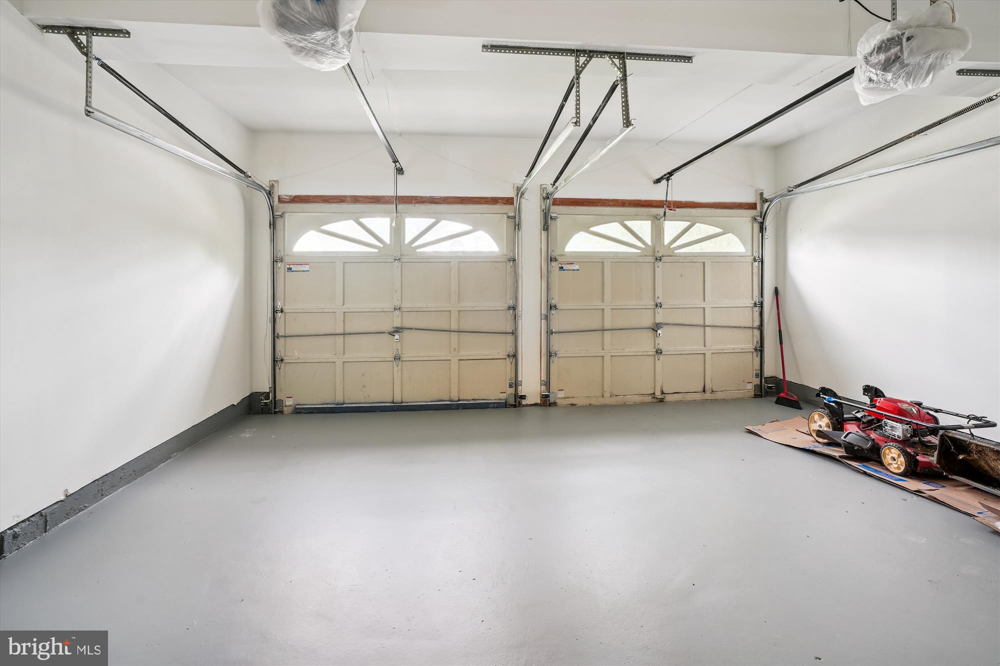 BLOOMS CROSSING - Residential