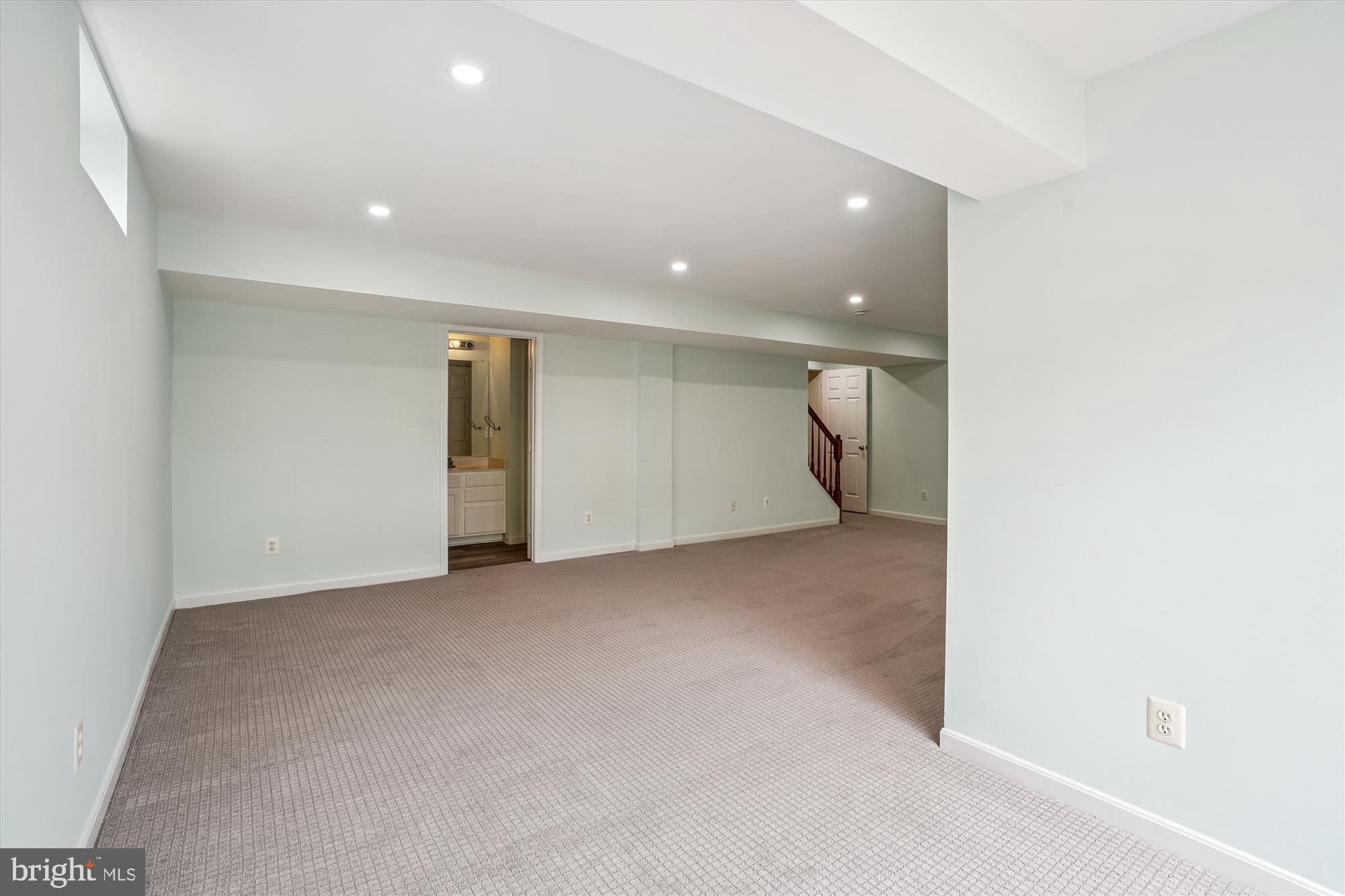 BLOOMS CROSSING - Residential