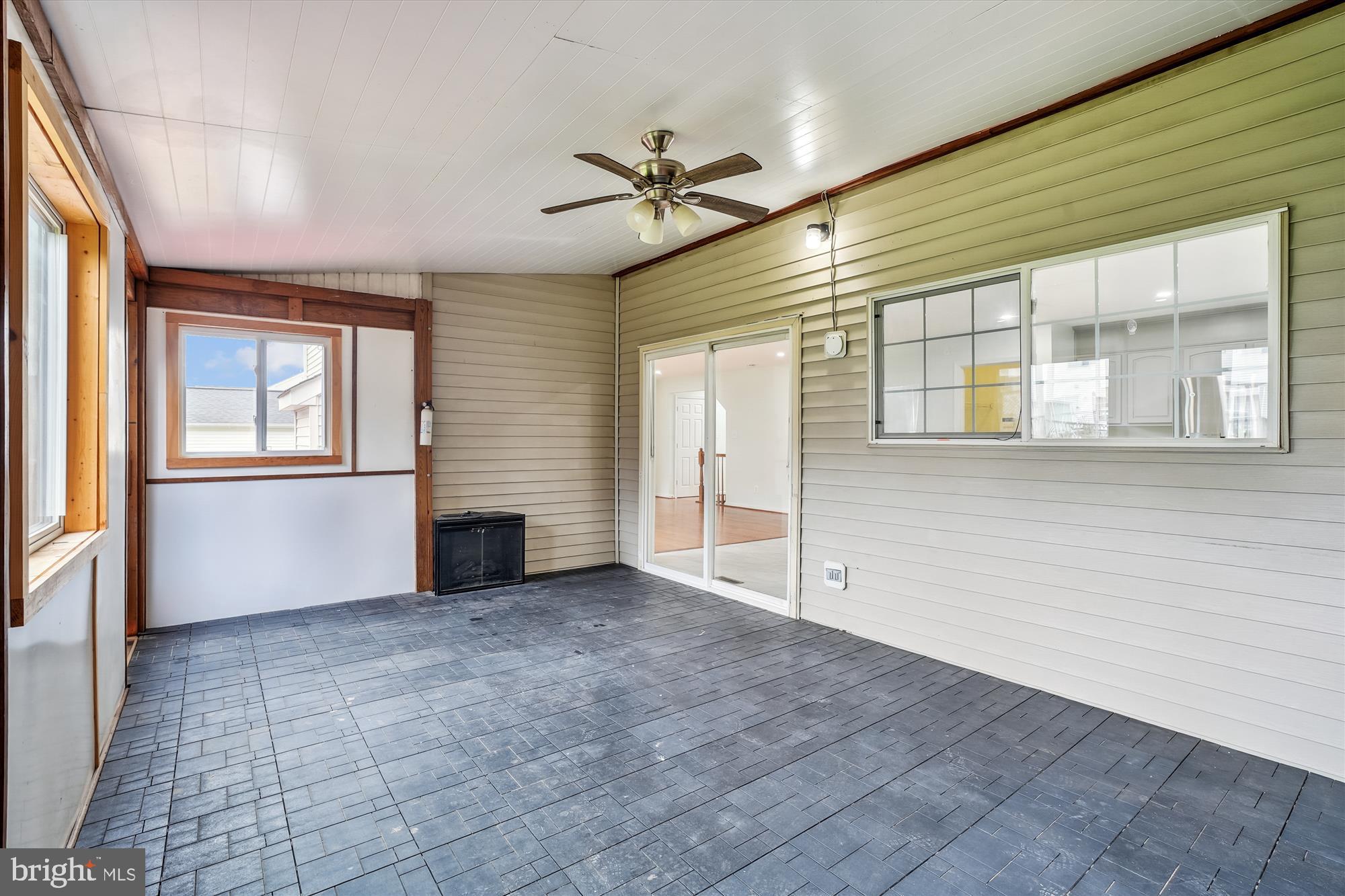 BLOOMS CROSSING - Residential