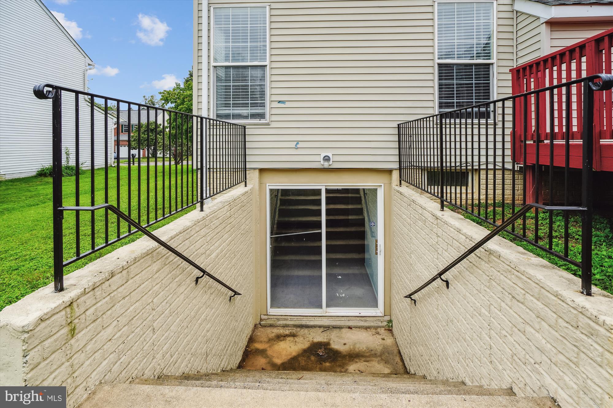 BLOOMS CROSSING - Residential