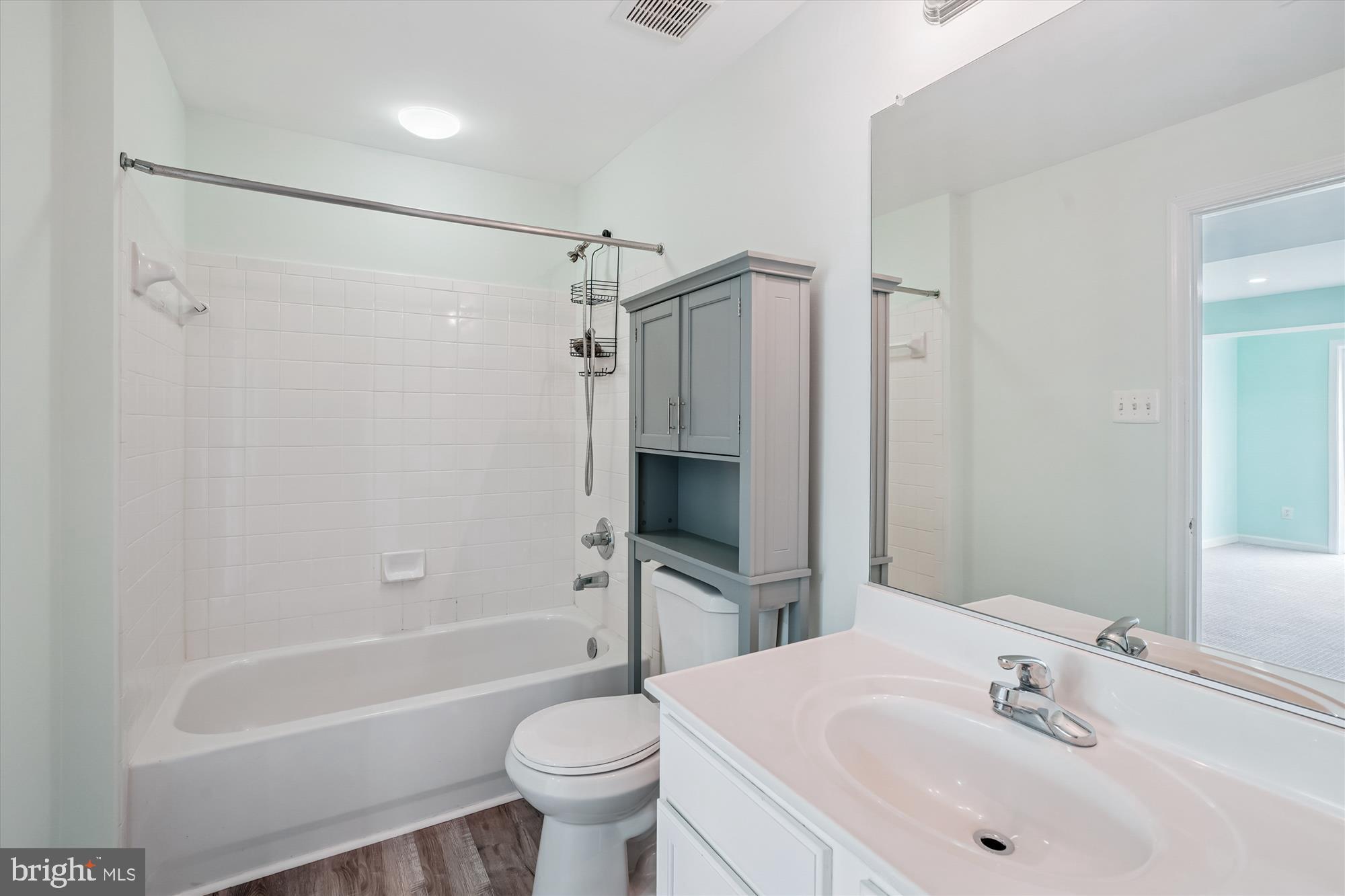 BLOOMS CROSSING - Residential