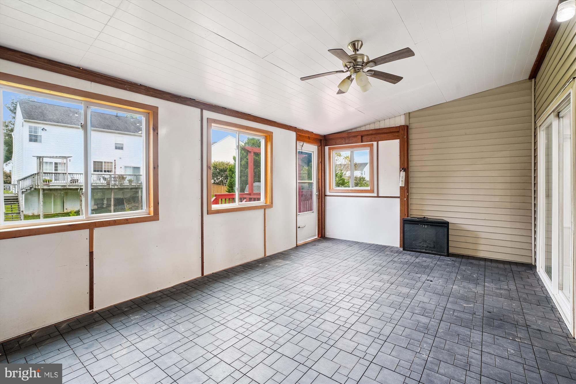 BLOOMS CROSSING - Residential