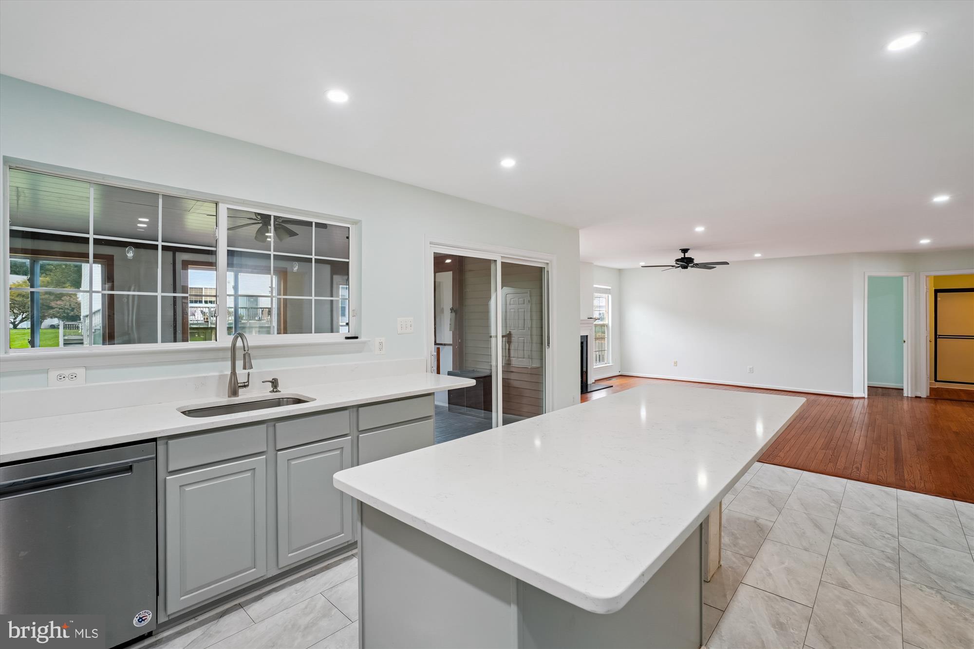 BLOOMS CROSSING - Residential