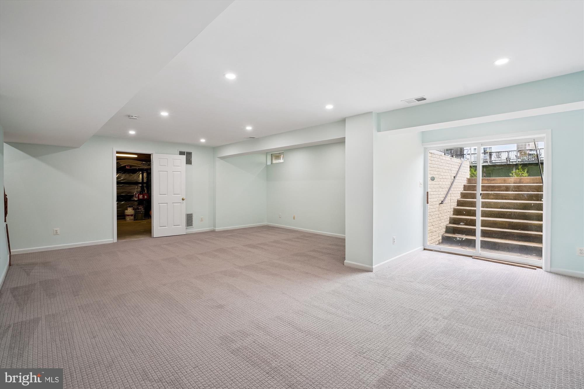 BLOOMS CROSSING - Residential