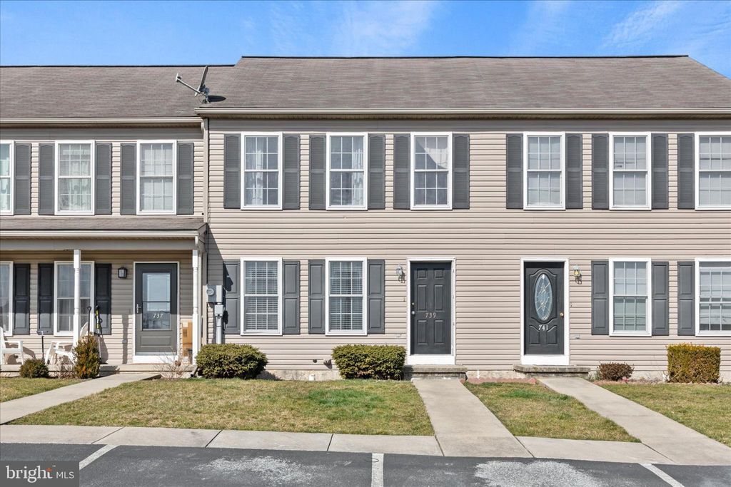 Photo of 739 Knoll Drive, Mount Joy, PA 17552 (MLS # PALA2047454)