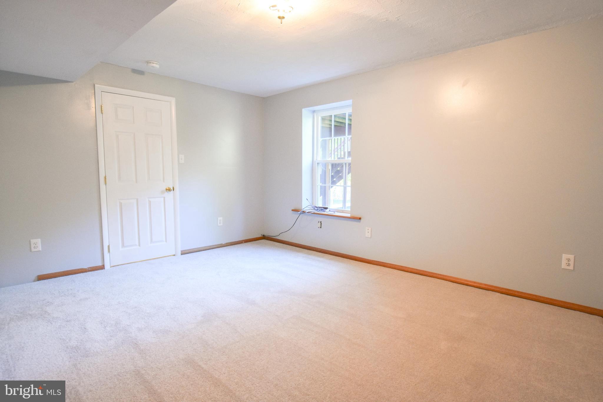 KINGSTON - Residential Lease