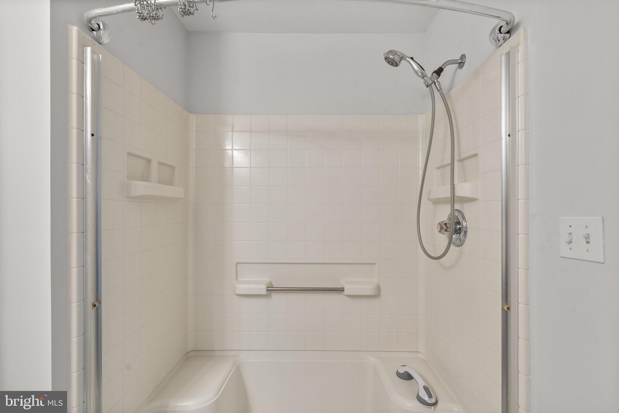 TIDEWATER COLONY - Residential