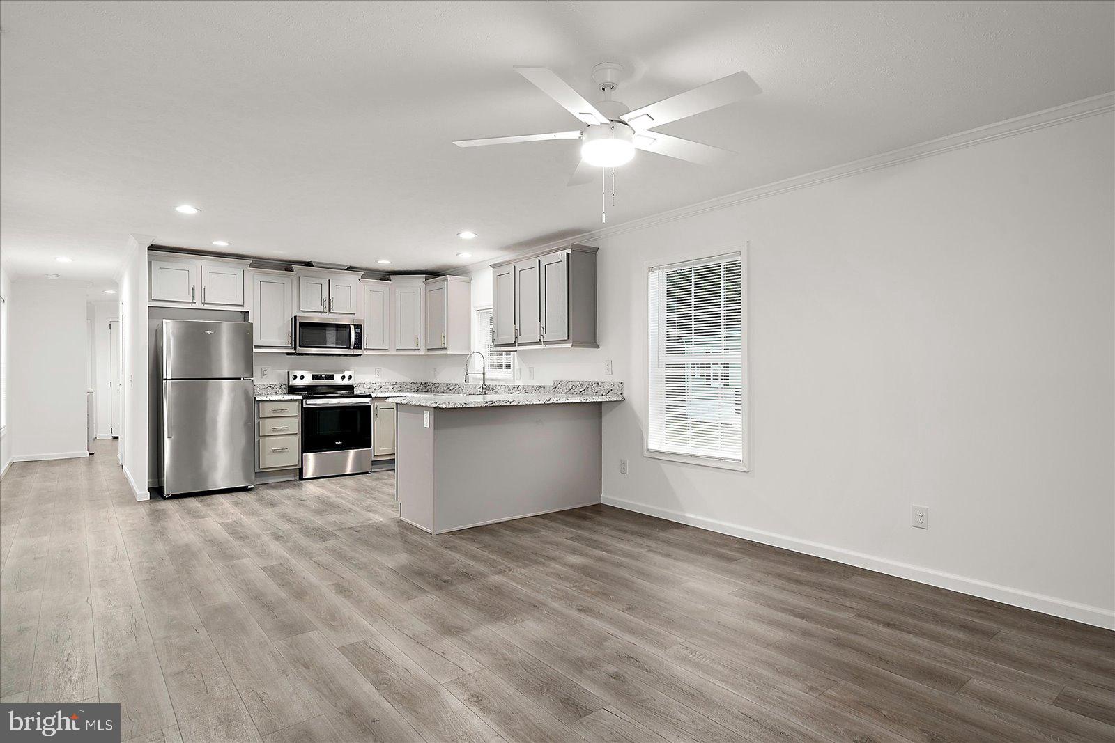 SALT LIFE PARK LLC - Residential