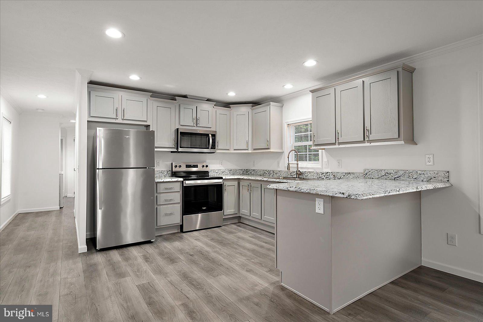 SALT LIFE PARK LLC - Residential