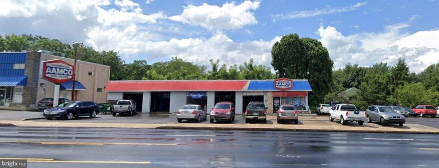 This property was previously an established Aamco on the busy Bustleton Pike in Feasterville. The AADT is
26,000 with 620 being noted as trucks. The property is situated between Street Road and County Line which
are 2 direct corrisdors. It is also approximately 10 minutes from the entrance of Woodhaven Road and I-95.
Surrounding the property are multiple large retailers including Dunkin Donuts, Colonial Nissan, John
Kennedy Ford, Wawa (coming soon on the corner of Bustleton and Street Rds). The property itself has 5
service bays, an office, large parking lot and a customer service/waiting area. High Exposure. Modified gross, owner pays taxes and Ins. Tenant responsible for CAM.  Investor or owner use.