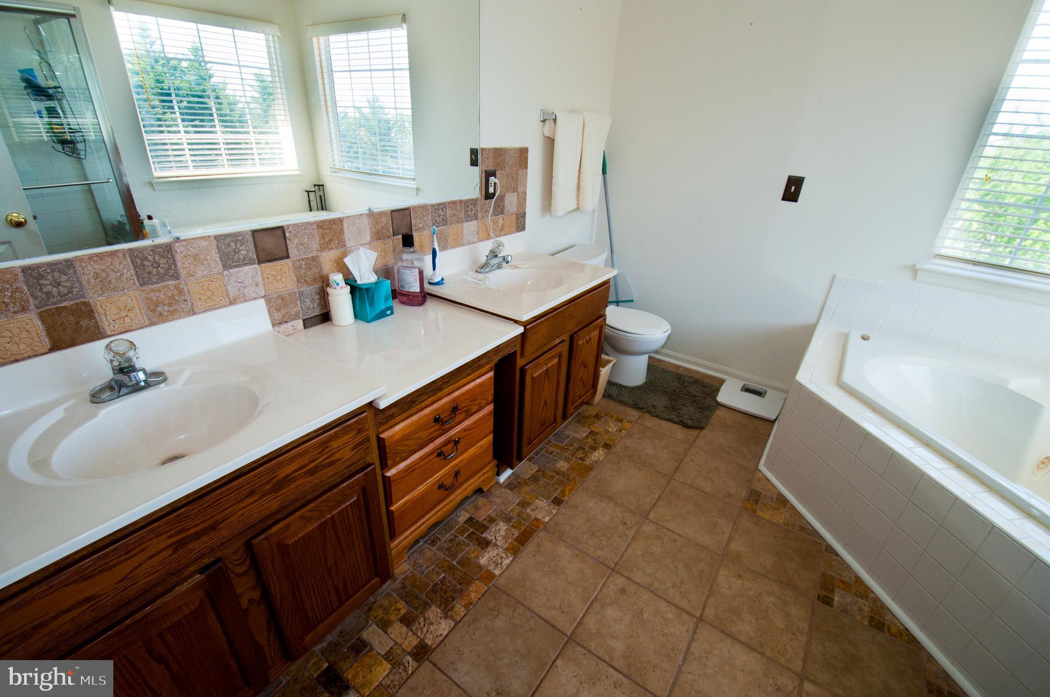 PERRY FARMS - Residential Lease