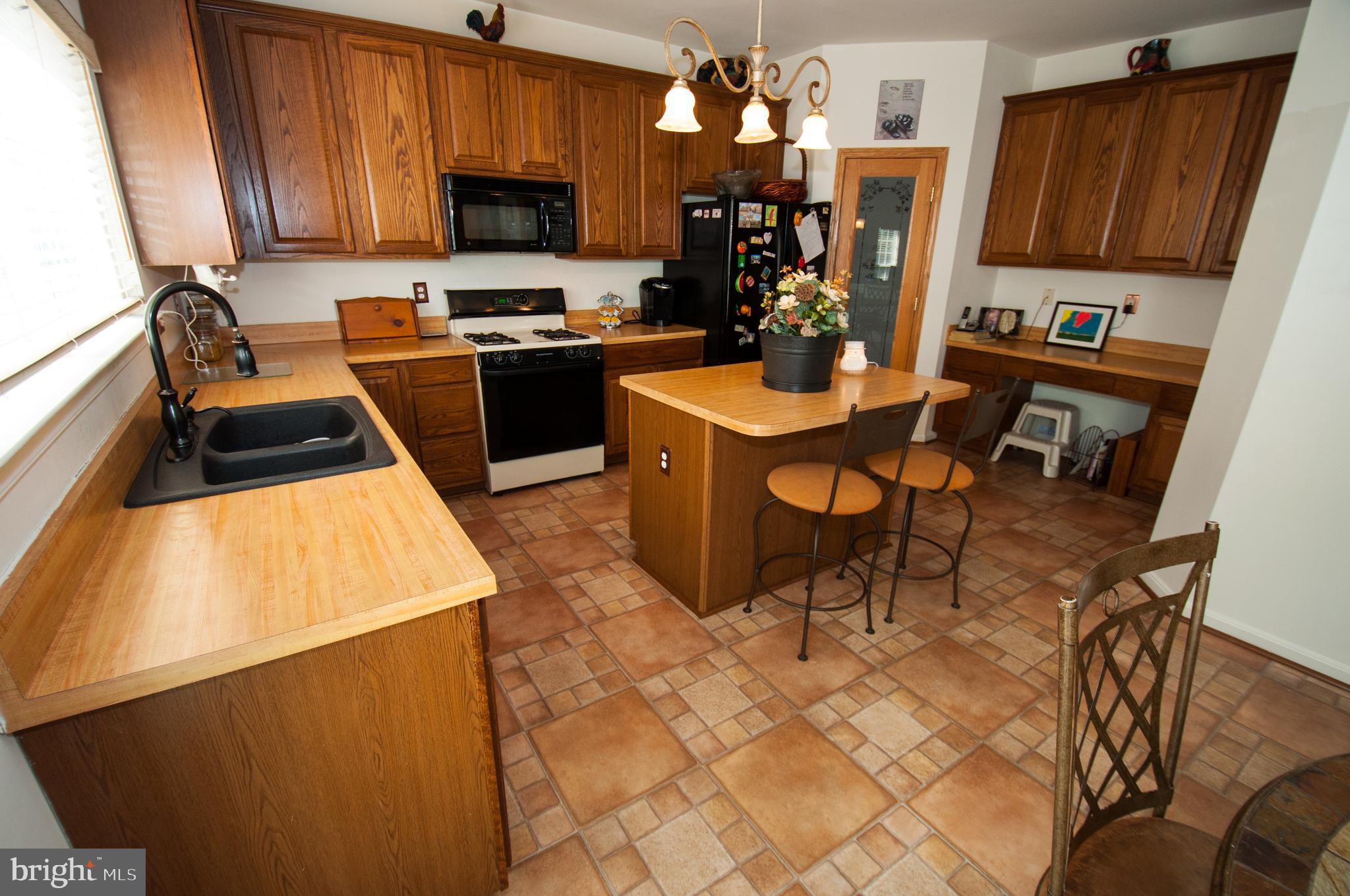 PERRY FARMS - Residential Lease