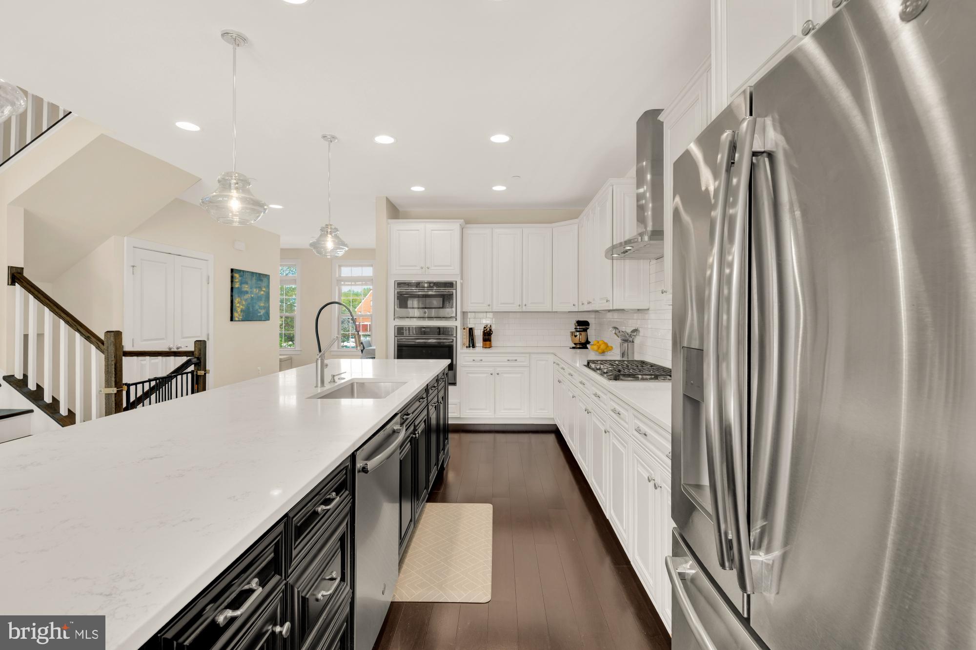 THOMAS VILLAGE - Residential