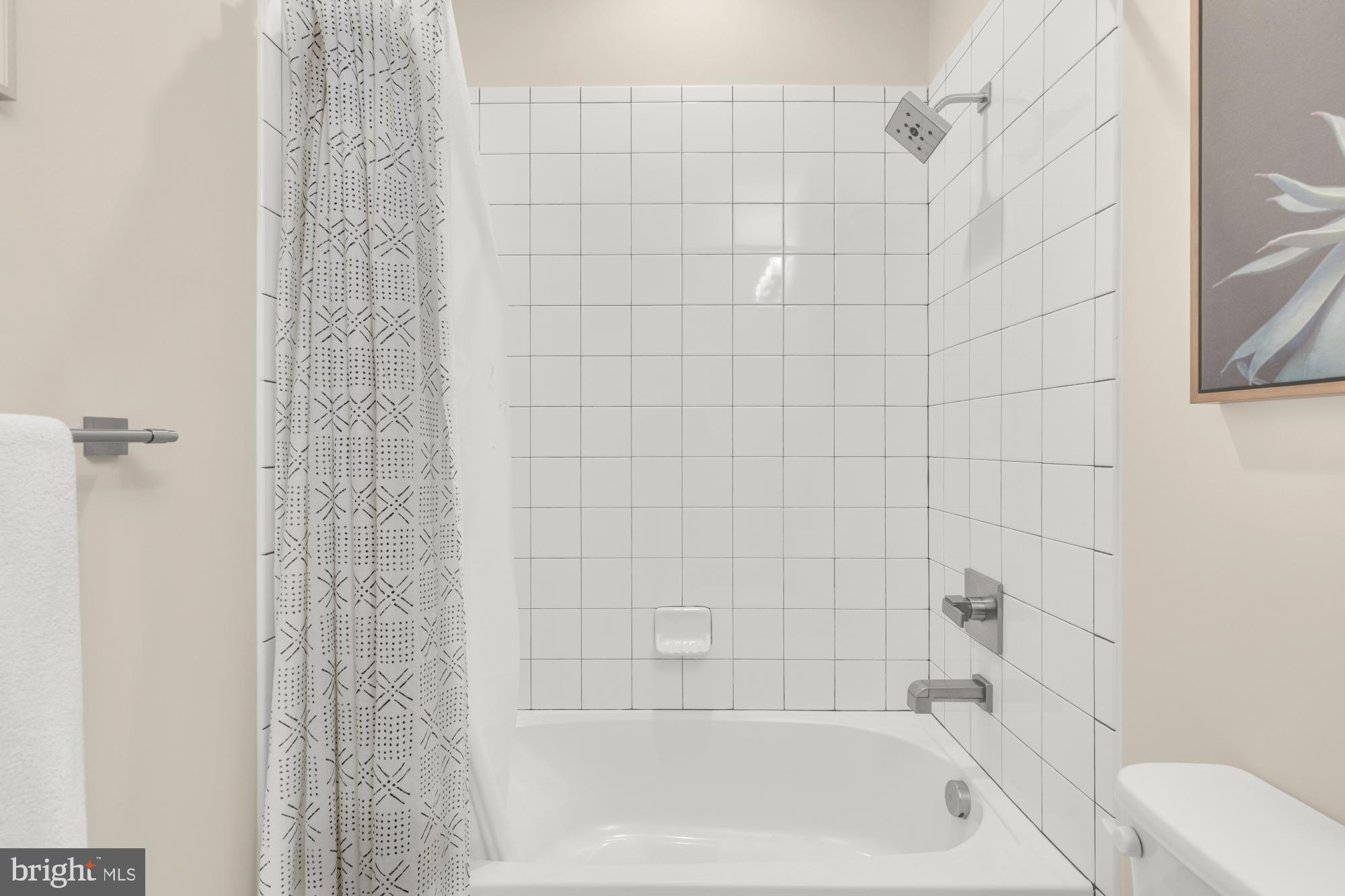 THOMAS VILLAGE - Residential