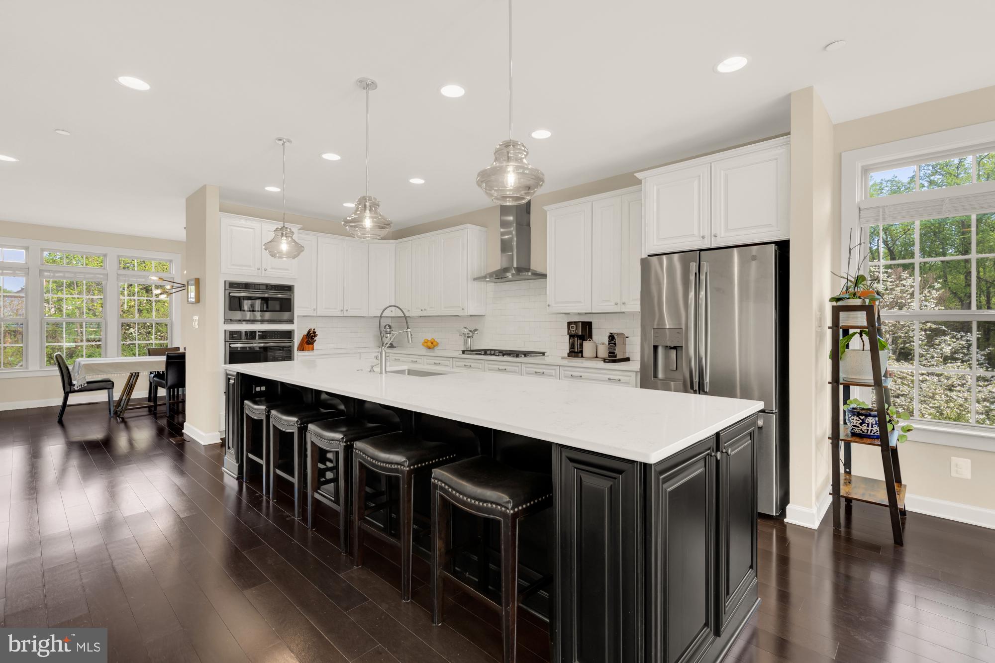 THOMAS VILLAGE - Residential