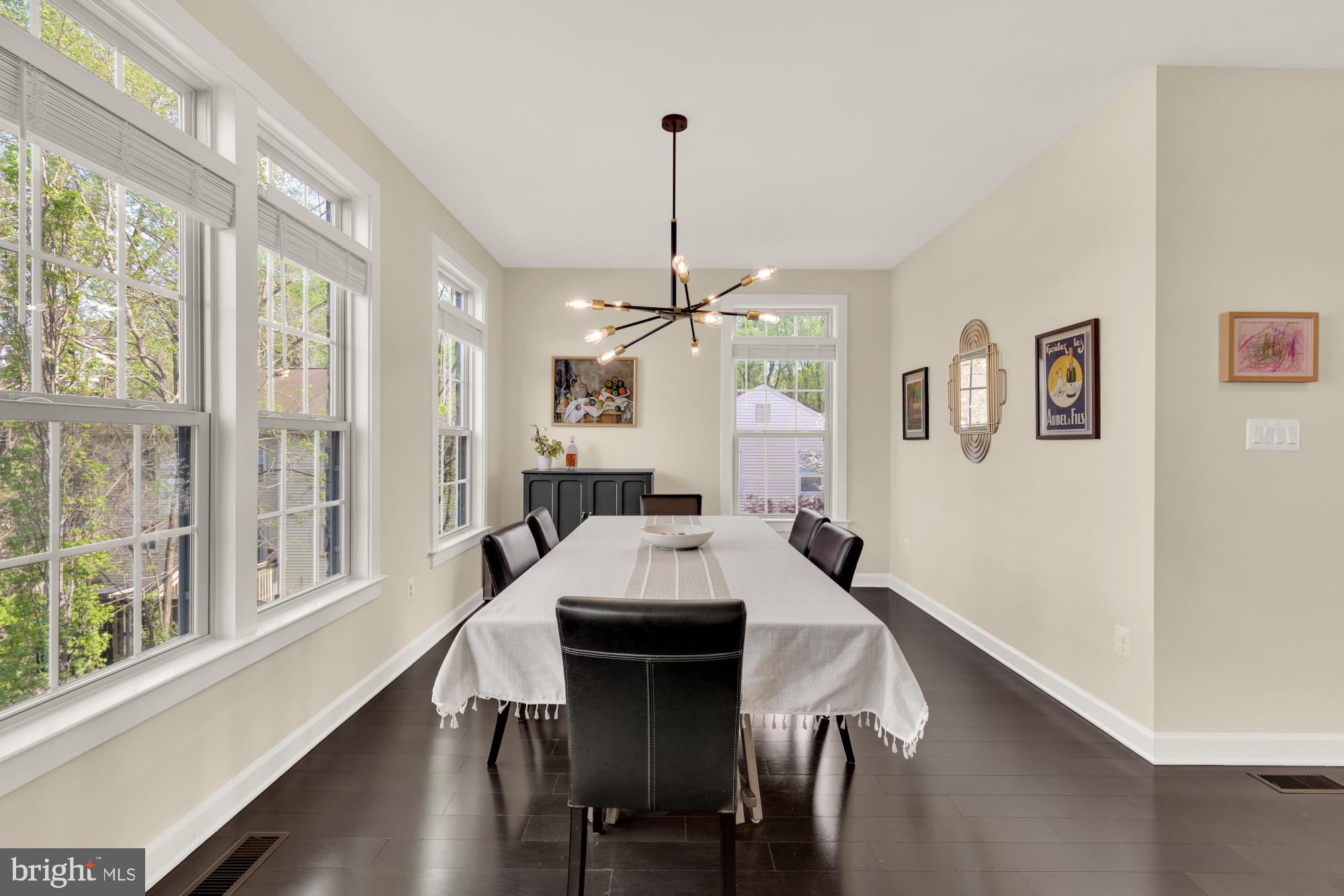 THOMAS VILLAGE - Residential