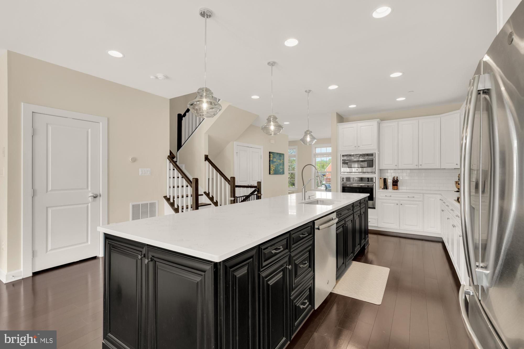 THOMAS VILLAGE - Residential