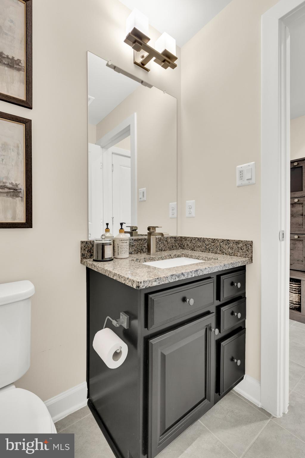 THOMAS VILLAGE - Residential