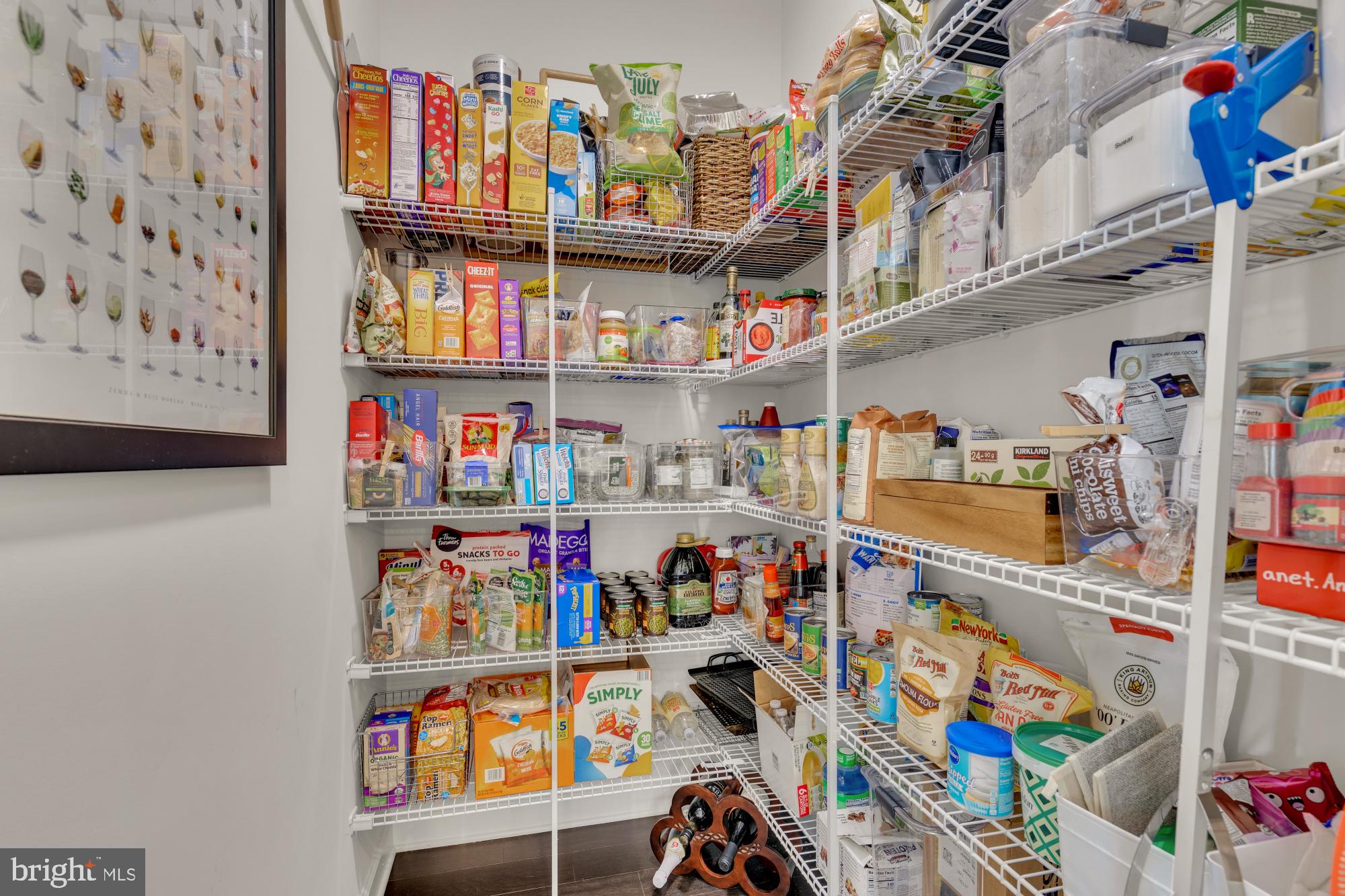 THOMAS VILLAGE - Residential