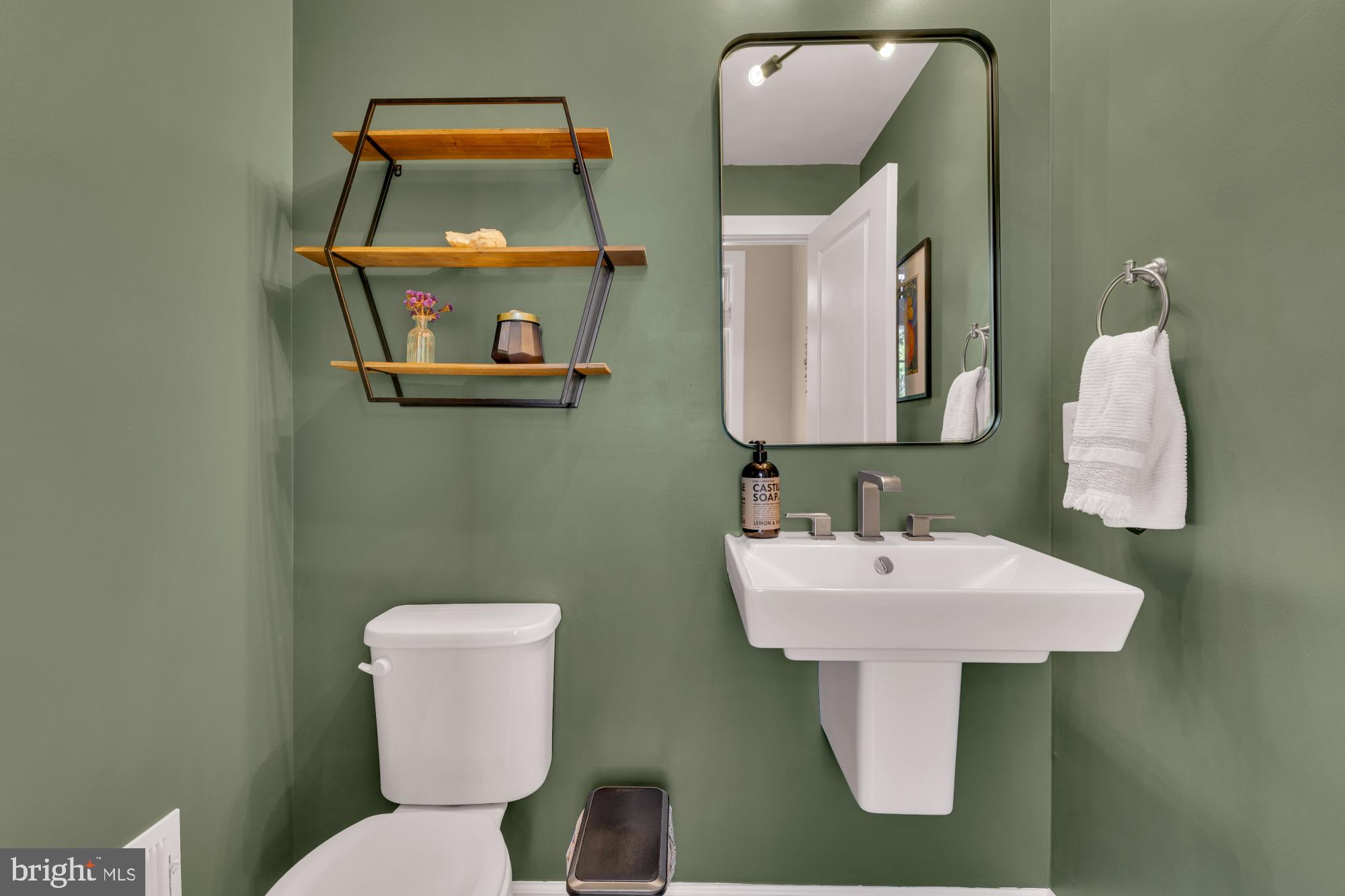 THOMAS VILLAGE - Residential