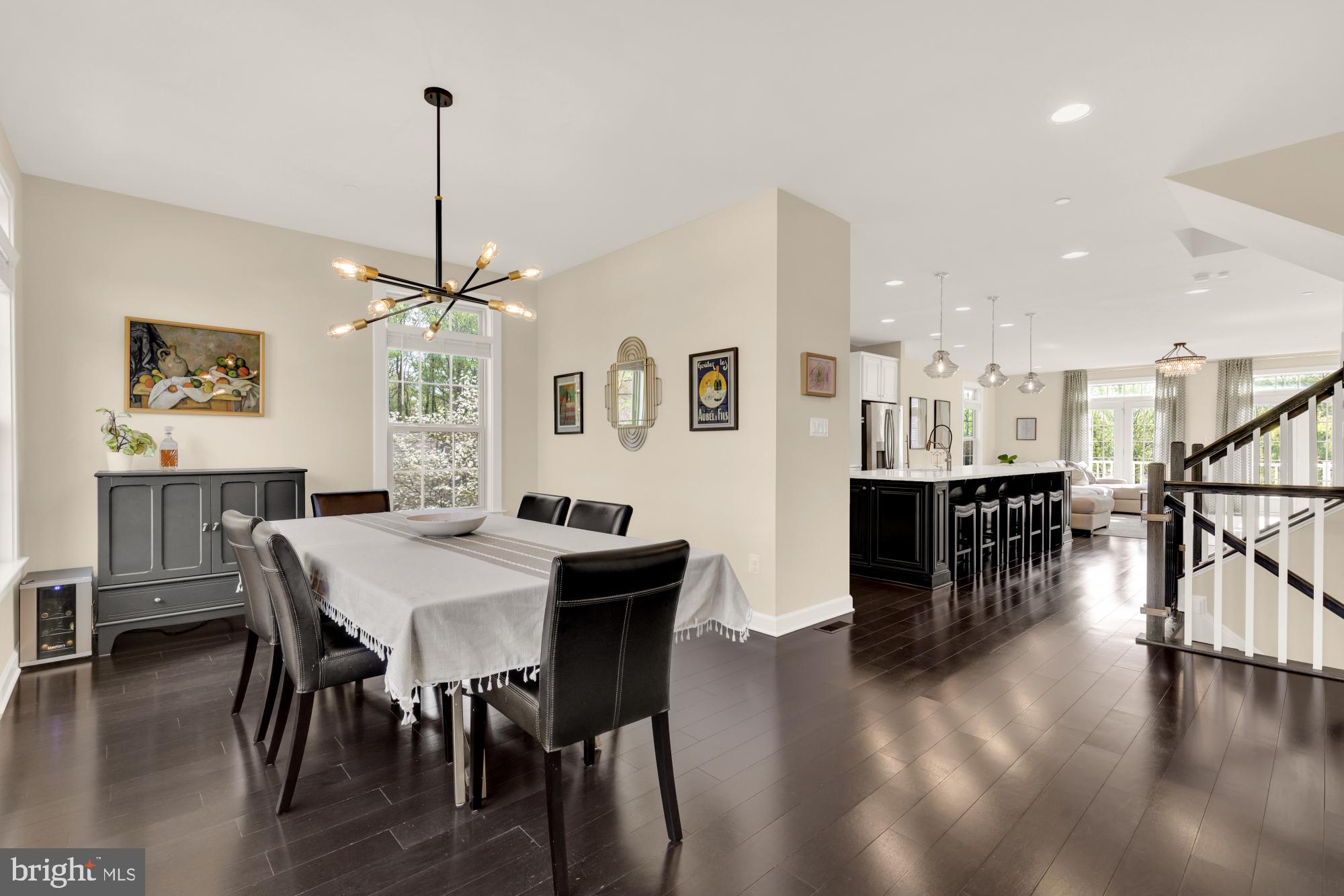 THOMAS VILLAGE - Residential