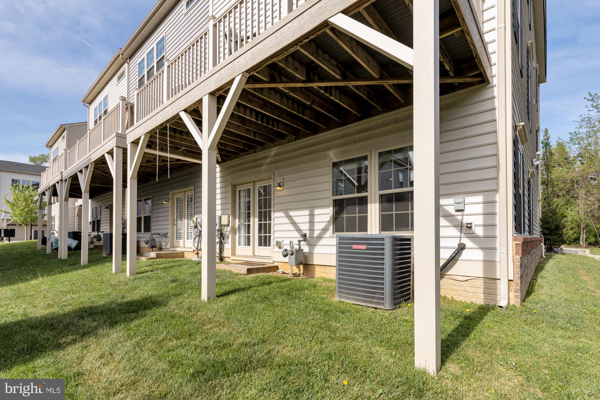 THOMAS VILLAGE - Residential