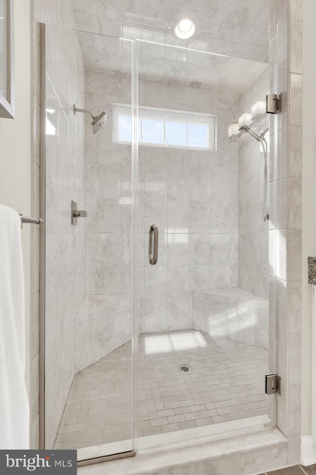 THOMAS VILLAGE - Residential