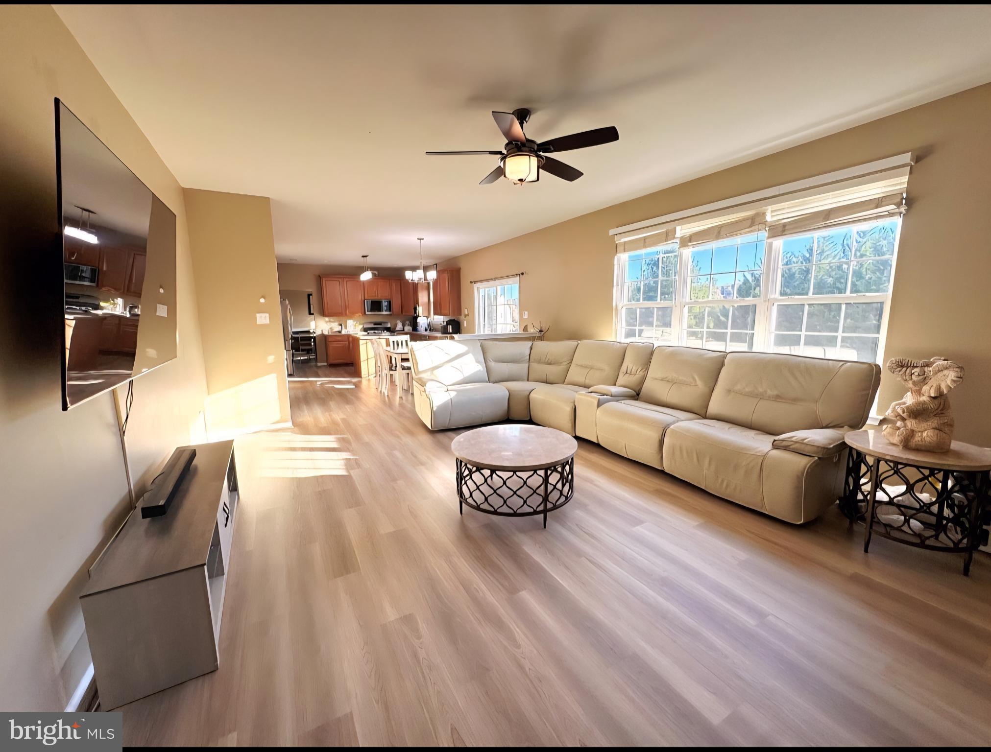 COVENTRY LAKE ESTS - Residential Lease