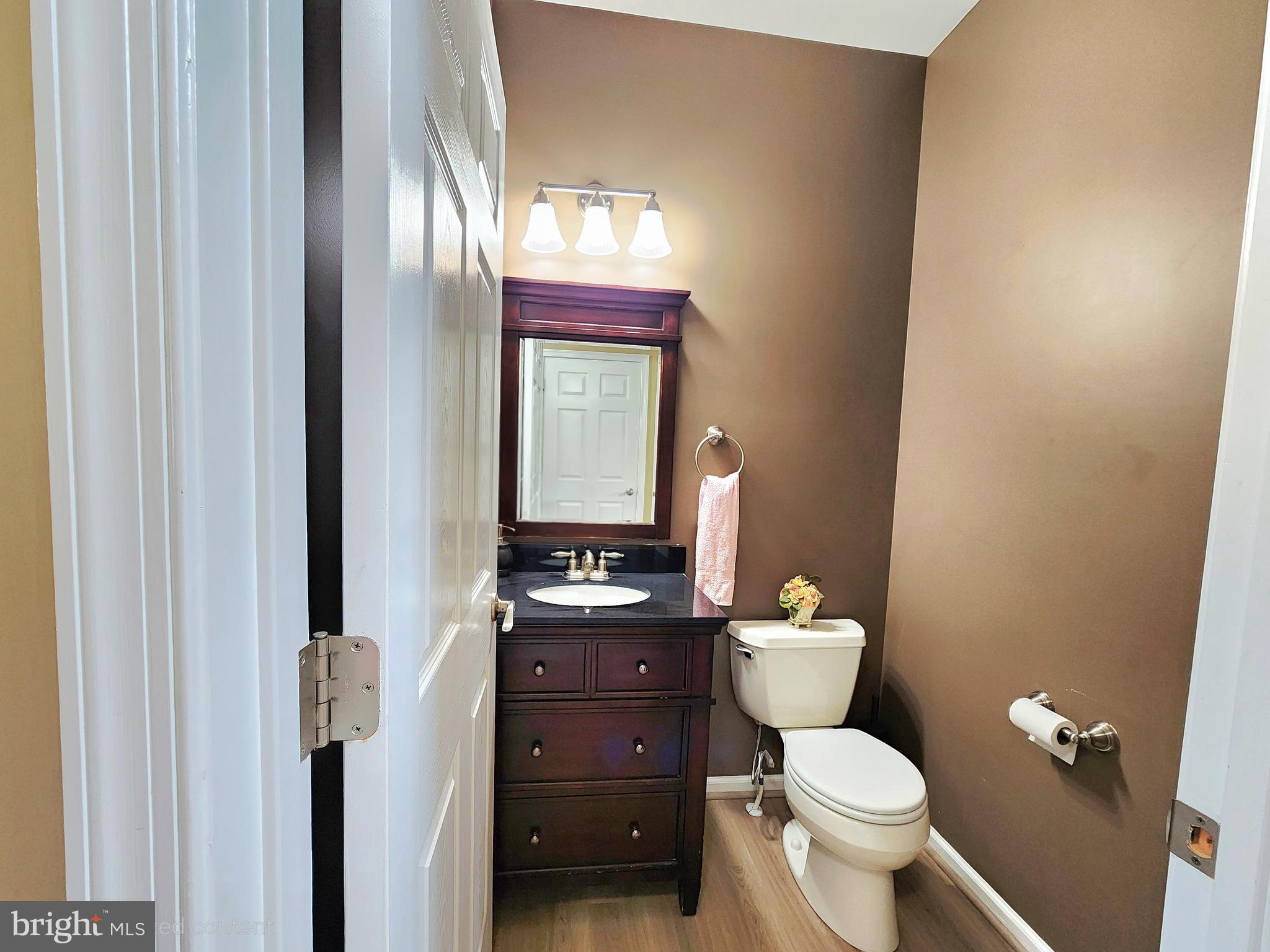 COVENTRY LAKE ESTS - Residential Lease