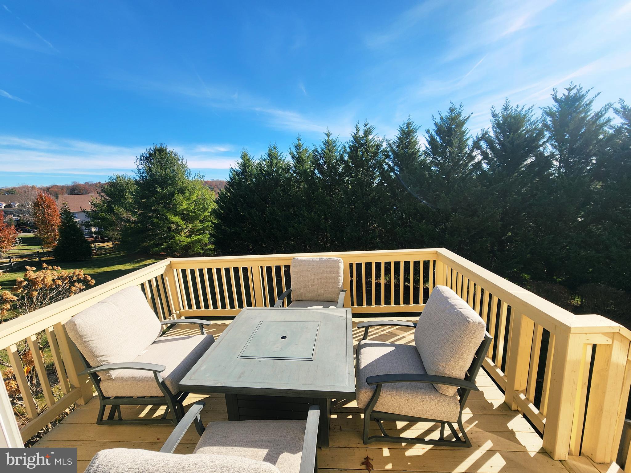 COVENTRY LAKE ESTS - Residential Lease