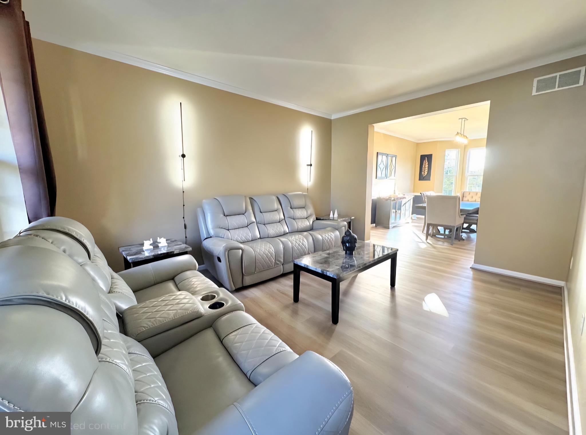 COVENTRY LAKE ESTS - Residential Lease