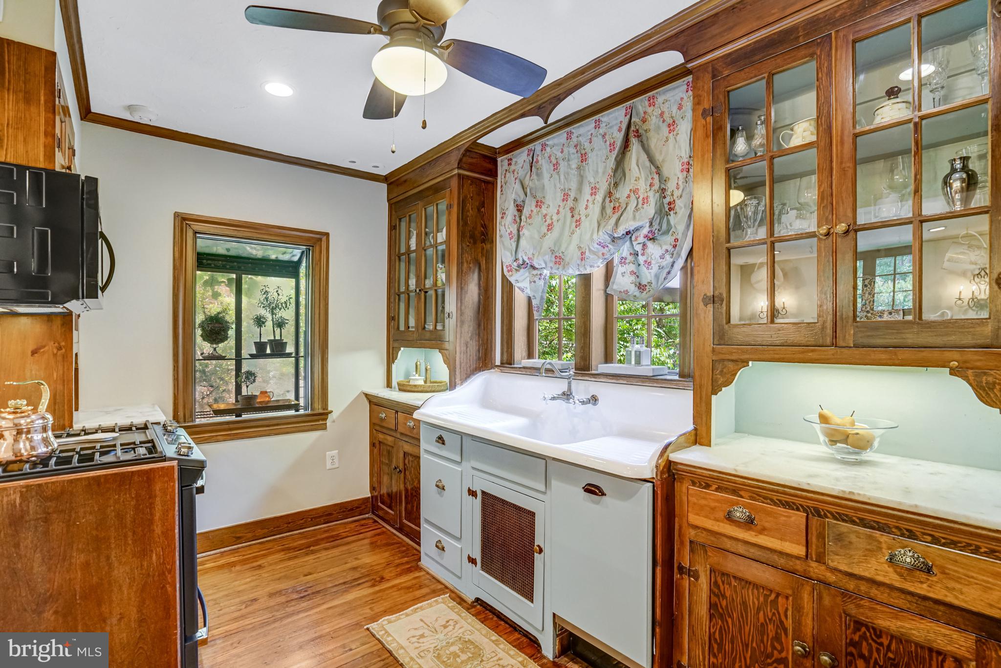 AURORA HILLS - Residential Lease