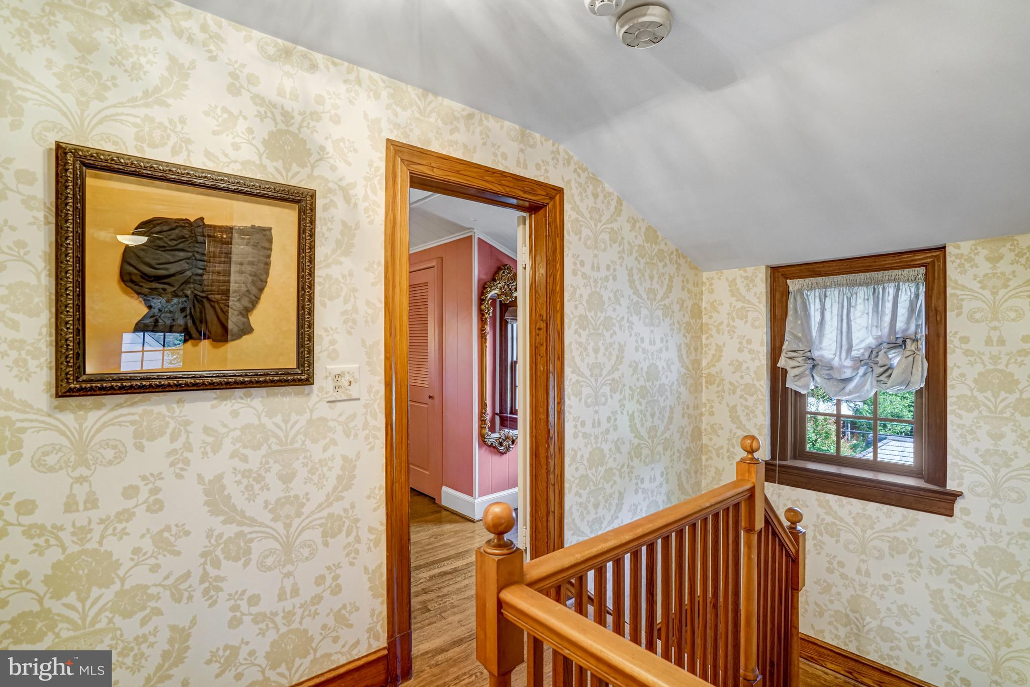 AURORA HILLS - Residential Lease