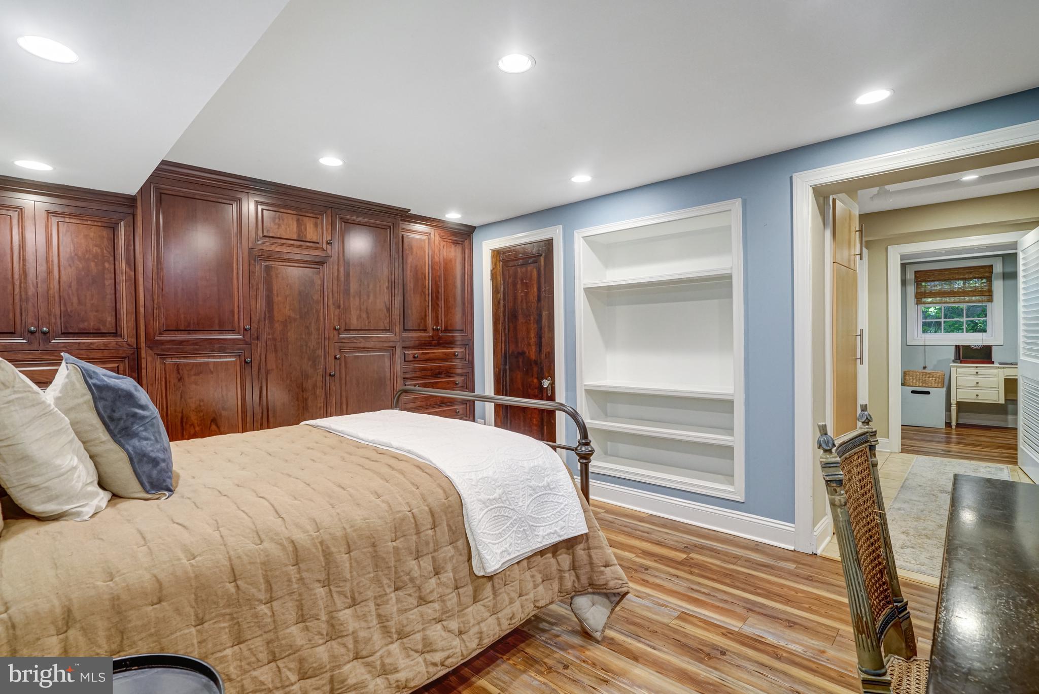 AURORA HILLS - Residential Lease