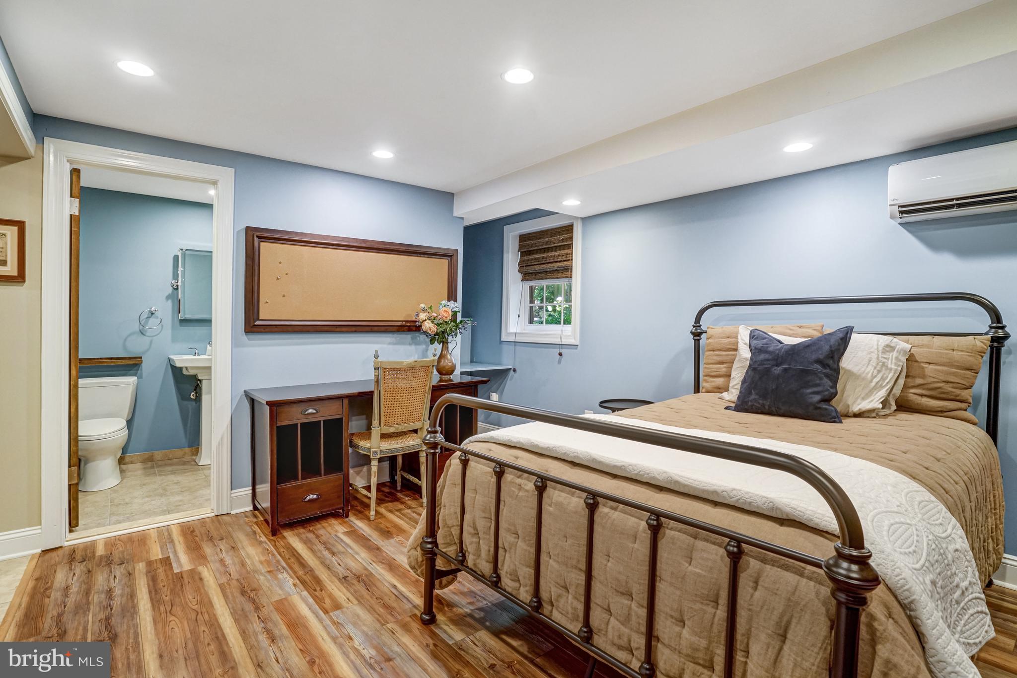 AURORA HILLS - Residential Lease