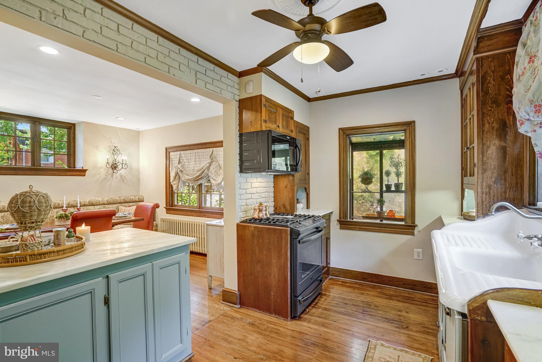 AURORA HILLS - Residential Lease